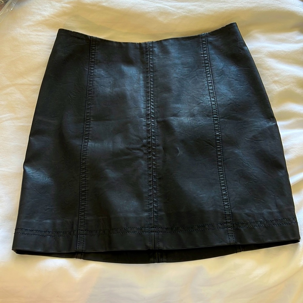 Black faux leather mini skirt, worn once